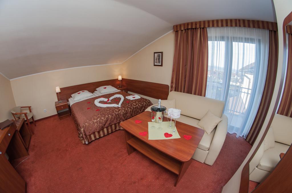 Hotel Rypsowka Nowy Sacz Exterior photo